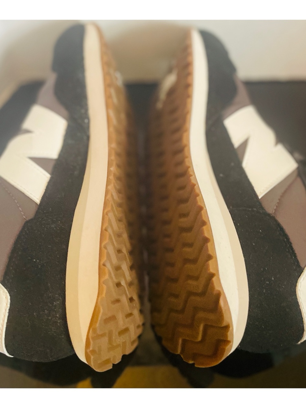 NEW BALANCE
WOMENS 237 Low Top SNEAKER  WMS SZ 8 Black Magnet - Picture 6 of 11